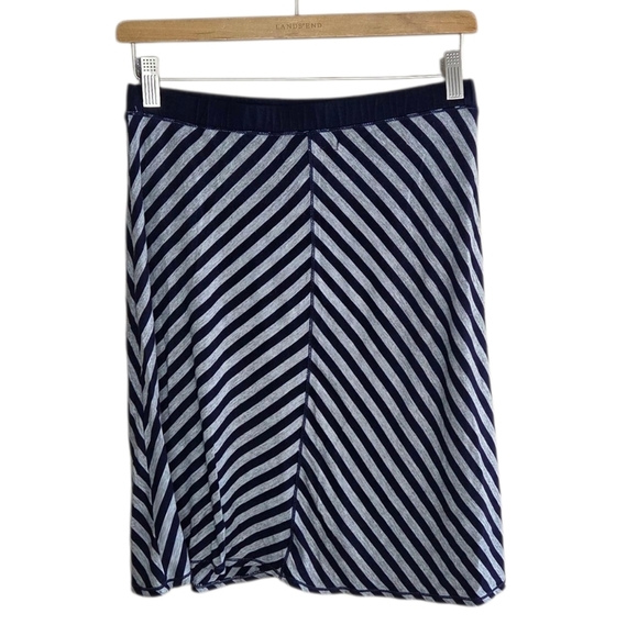 Max Studio |  Gray Navy Blue Angled Stripe Pull-On Waist Skirt Size Small - Picture 4 of 4